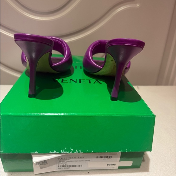 Brand New Bottega Veneta Women's Purple Slide Sandals - Picture 3 of 4